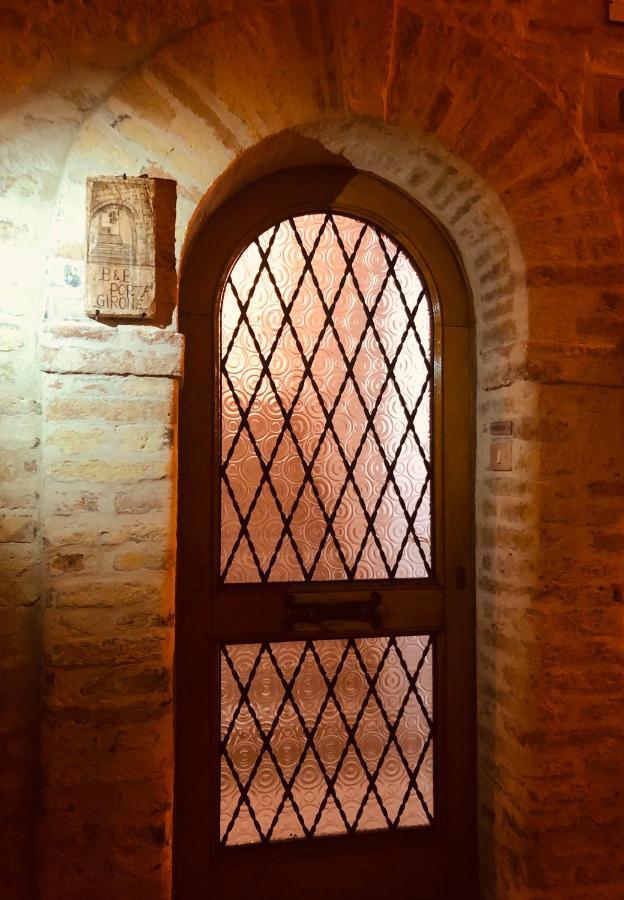 B&B Porta Girone Civitanova Alta Extérieur photo