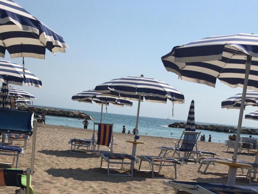 B&B Porta Girone Civitanova Alta Extérieur photo